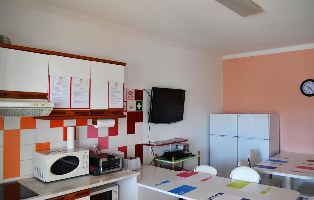 Ria Hostel Alvorポルティマン エクステリア 写真