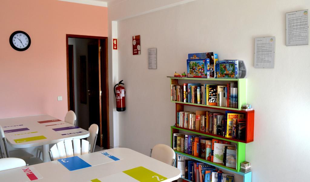 Ria Hostel Alvorポルティマン エクステリア 写真