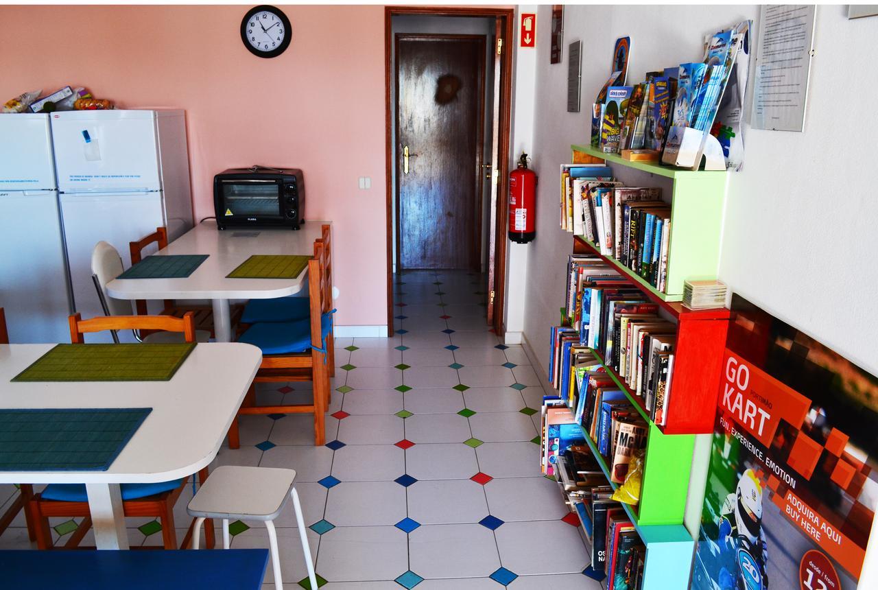 Ria Hostel Alvorポルティマン エクステリア 写真
