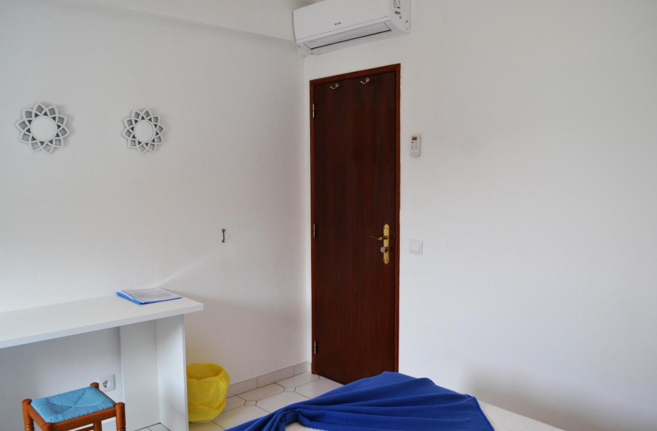 Ria Hostel Alvorポルティマン エクステリア 写真