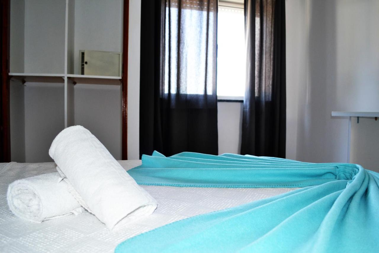 Ria Hostel Alvorポルティマン エクステリア 写真
