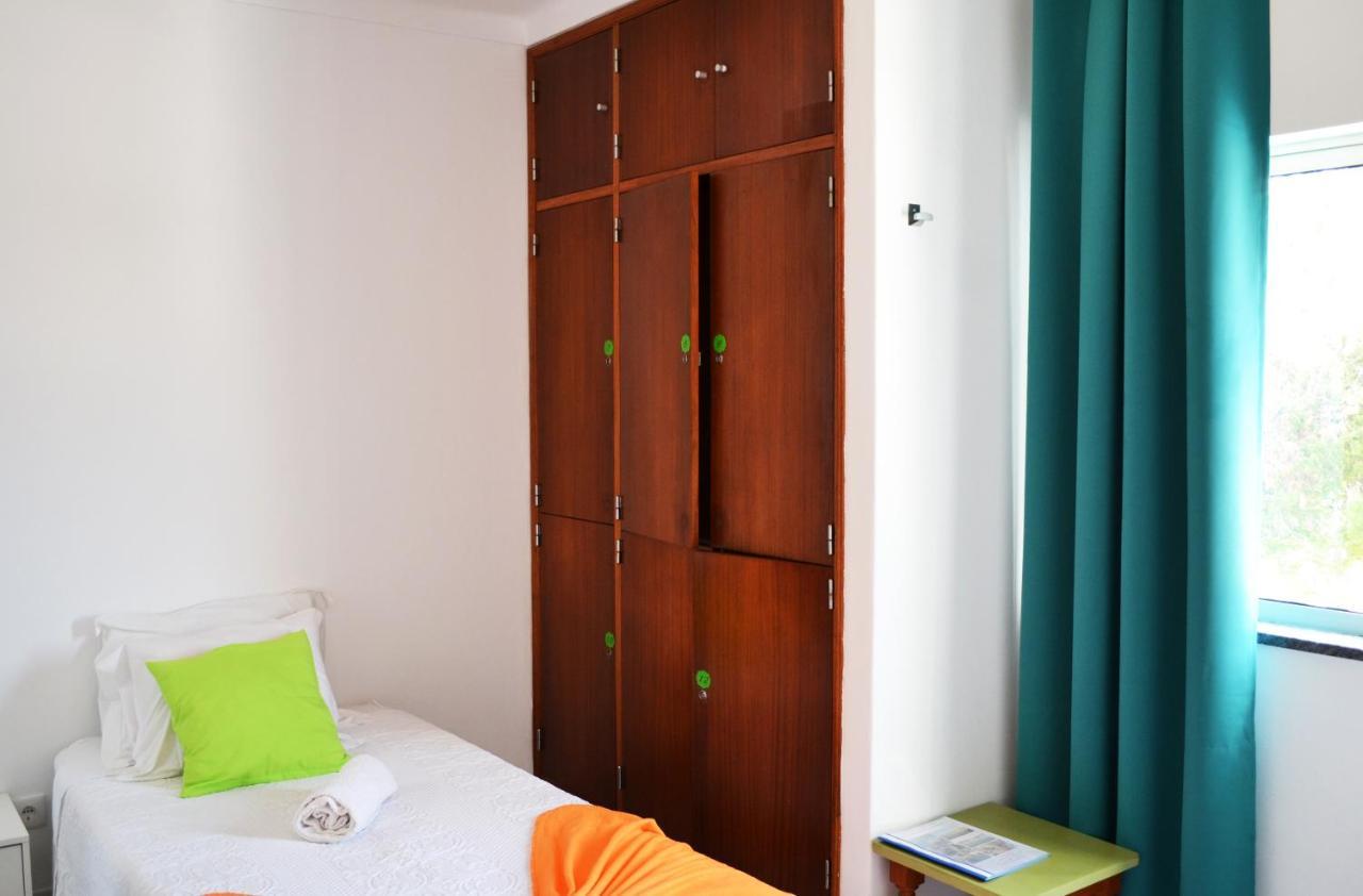 Ria Hostel Alvorポルティマン エクステリア 写真