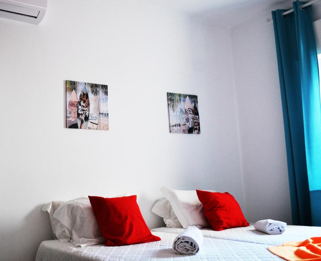 Ria Hostel Alvorポルティマン エクステリア 写真