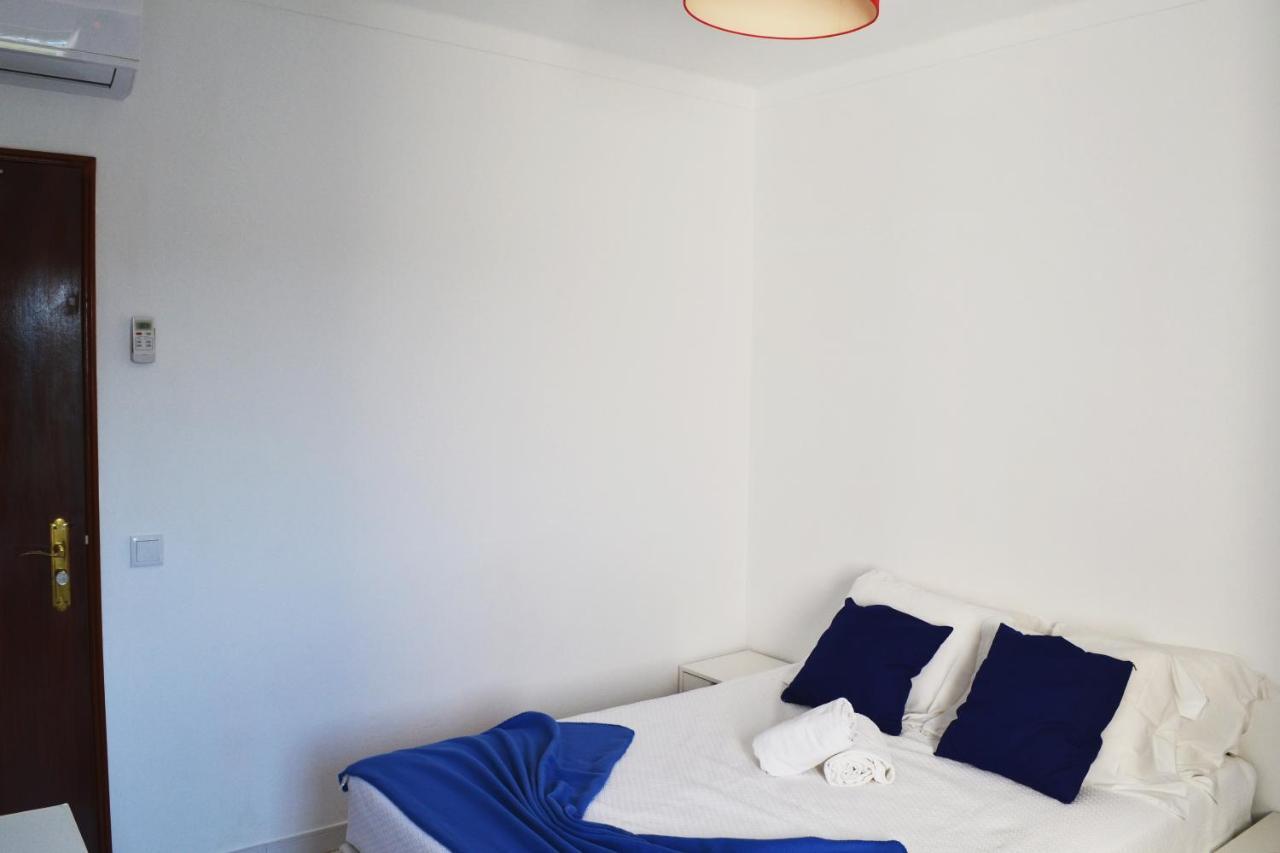 Ria Hostel Alvorポルティマン エクステリア 写真